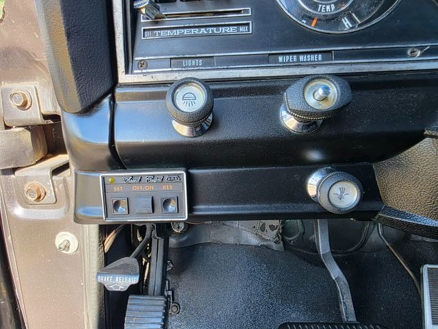 1974-jeep-wagoneer-for-sale-hope-mills-nc-20