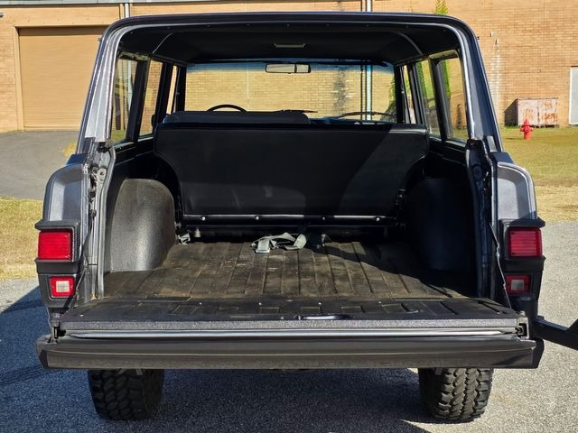 1974-jeep-wagoneer-for-sale-hope-mills-nc-48