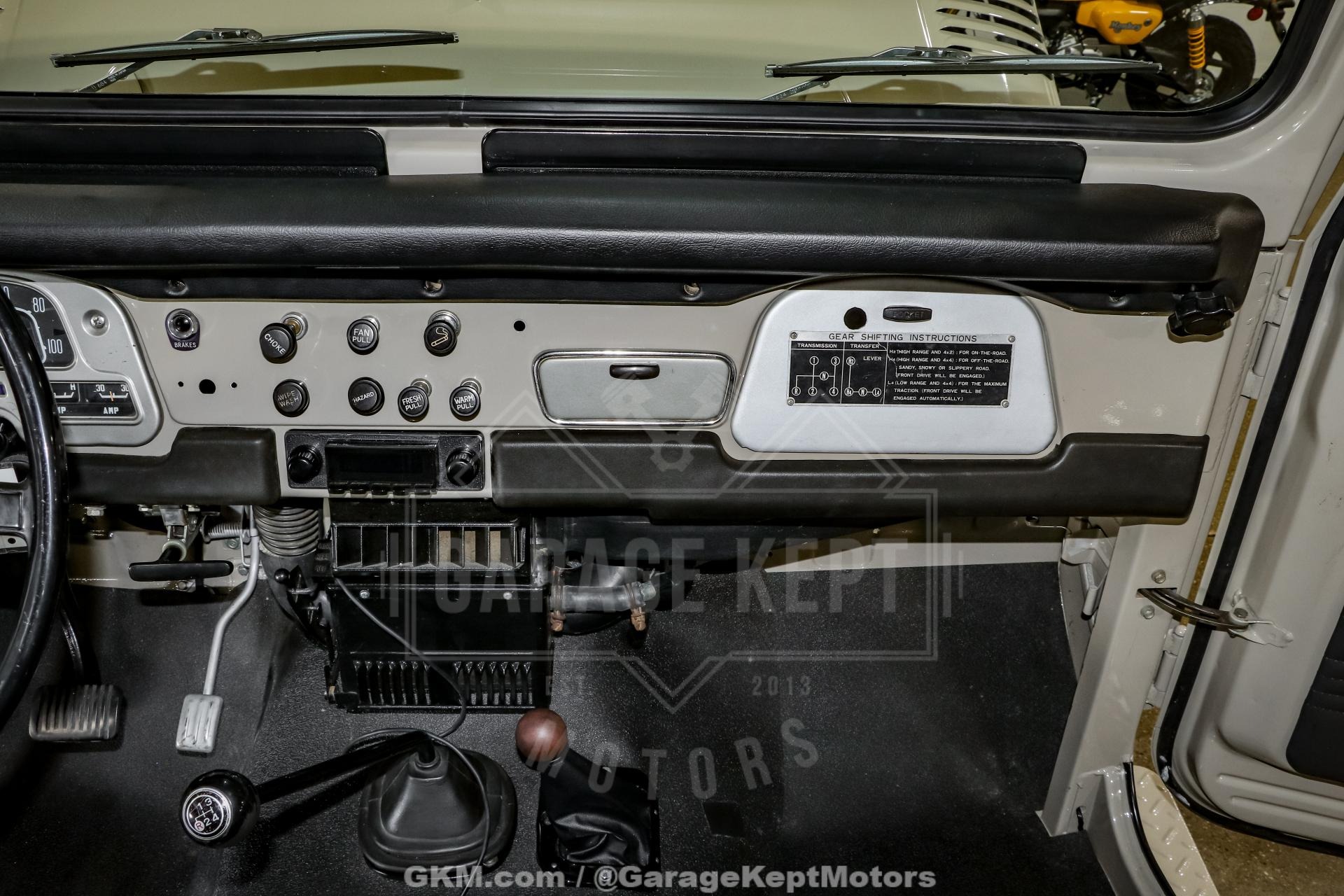 1975-toyota-land-cruiser-fj40 (62)