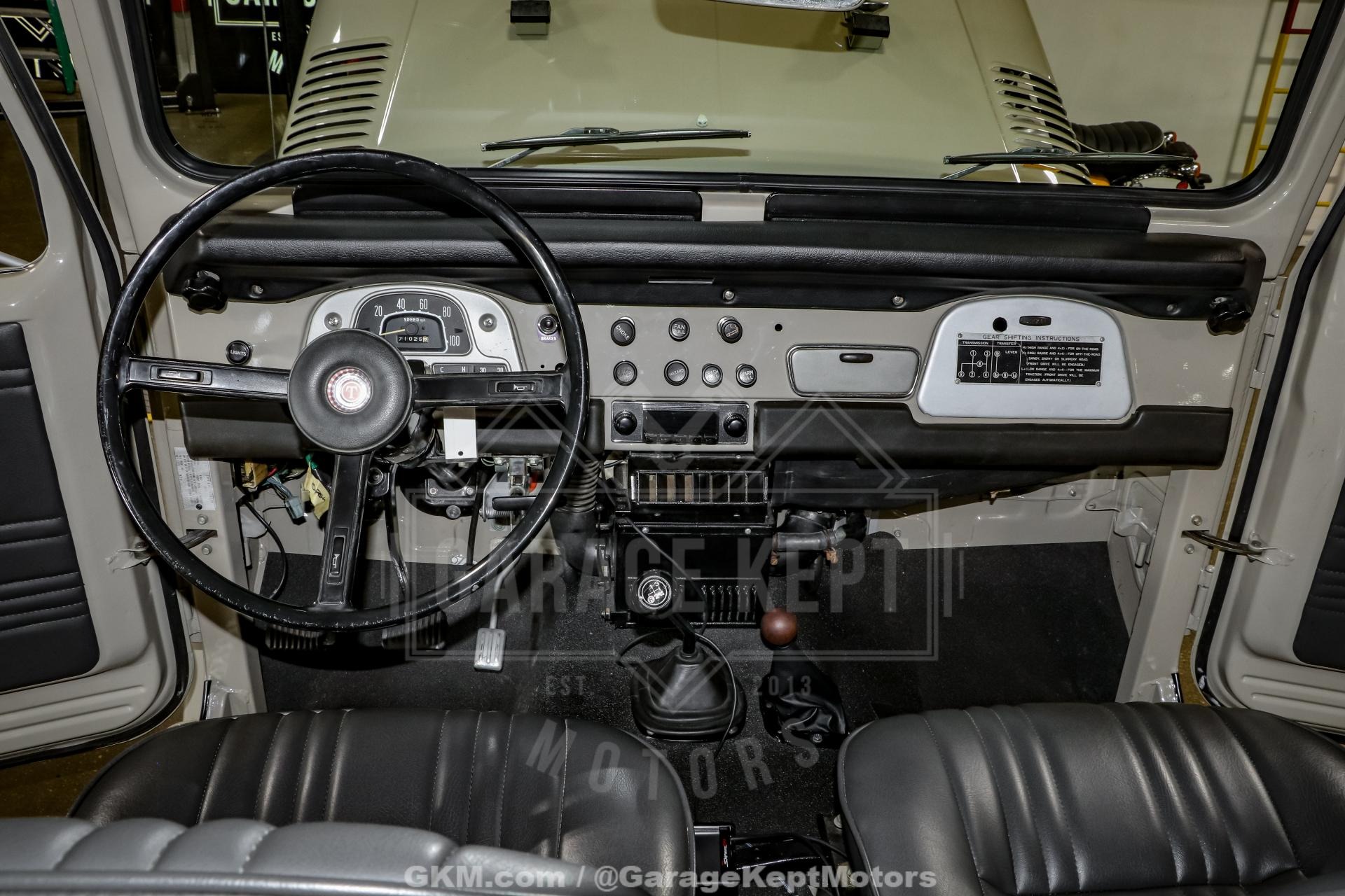 1975-toyota-land-cruiser-fj40 (64)