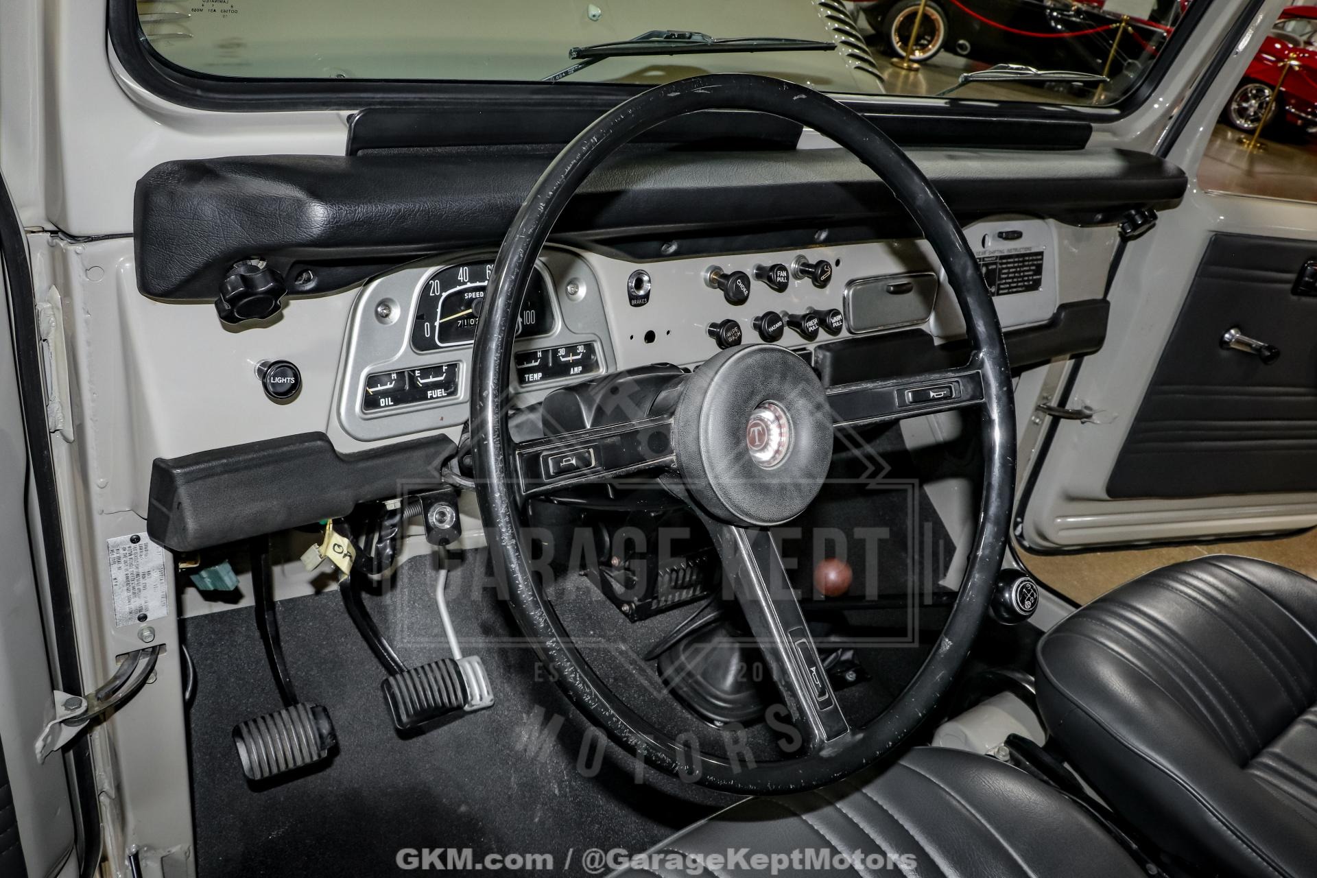 1975-toyota-land-cruiser-fj40 (65)