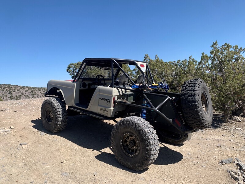 1975-Ford-Bronco-For-Sale-01