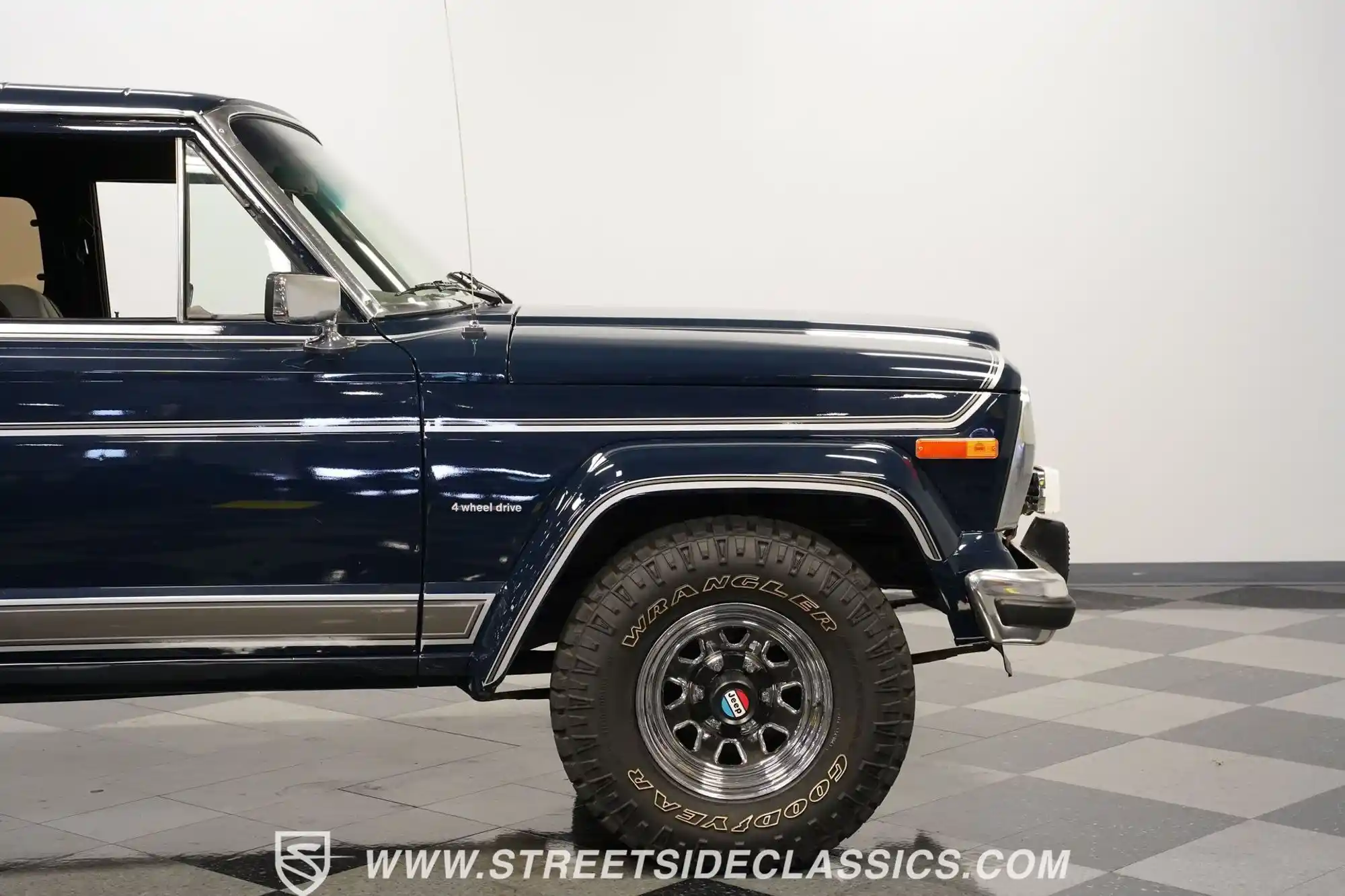 1980-jeep-cherokee-lardeo-for-sale-charlotte-nc-streetside-classics-24