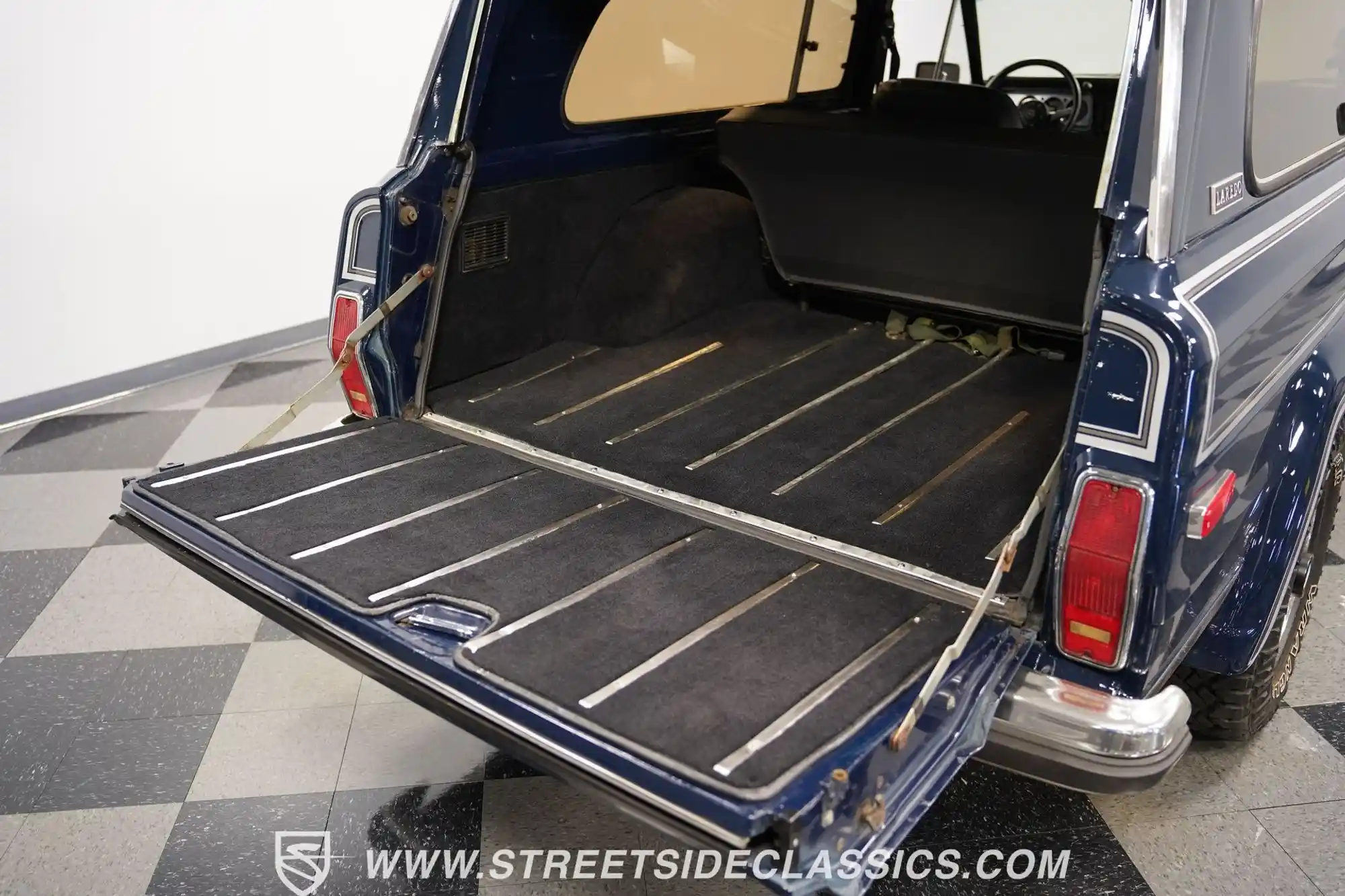 1980-jeep-cherokee-lardeo-for-sale-charlotte-nc-streetside-classics-29