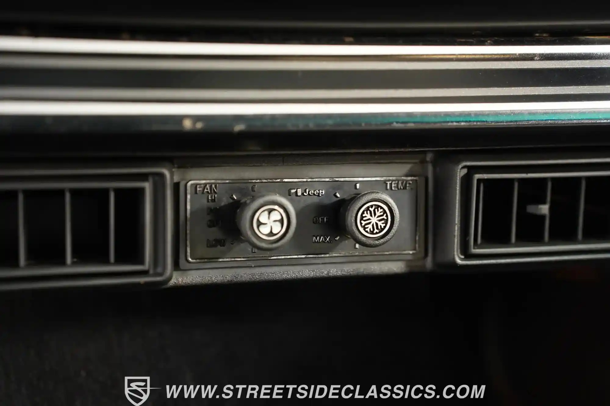 1980-jeep-cherokee-lardeo-for-sale-charlotte-nc-streetside-classics-47