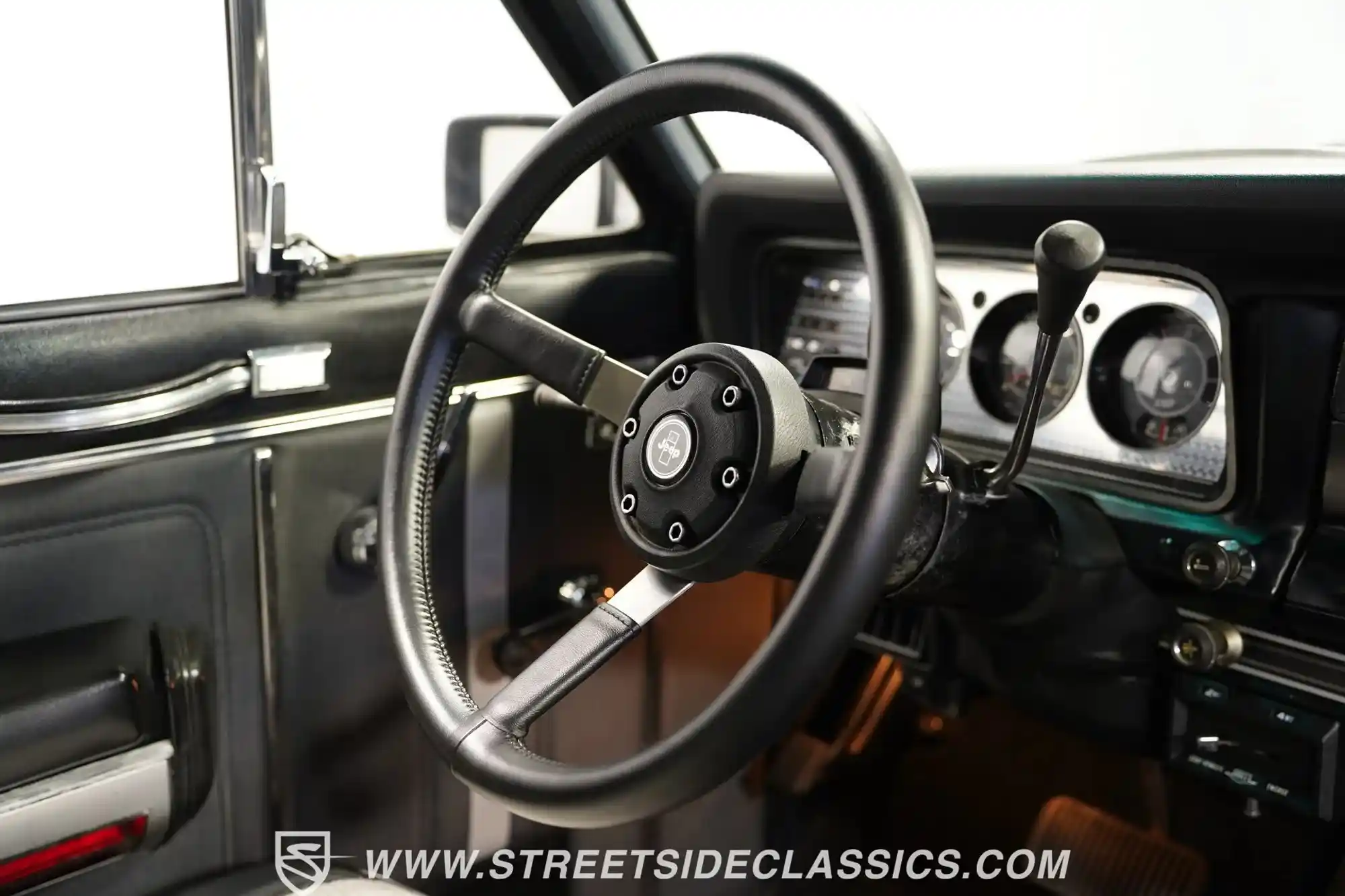 1980-jeep-cherokee-lardeo-for-sale-charlotte-nc-streetside-classics-58