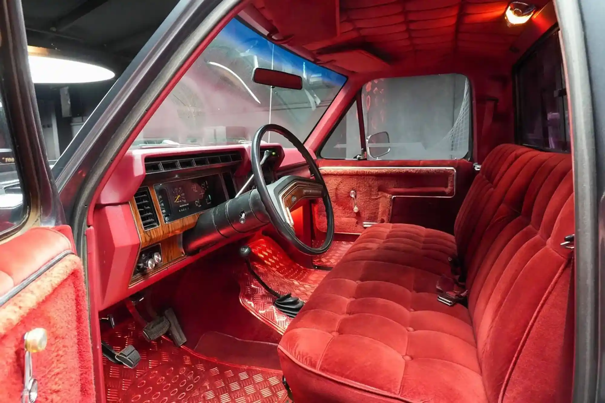 1983-ford-f150-custom-for-sale-baton-rouge-45