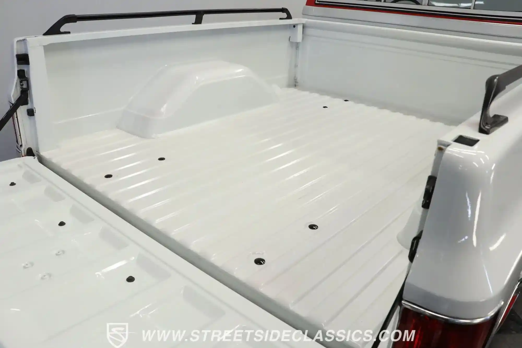 1984-chevrolet-c10-short-bed-pickup-for-sale-tampa-fl-28