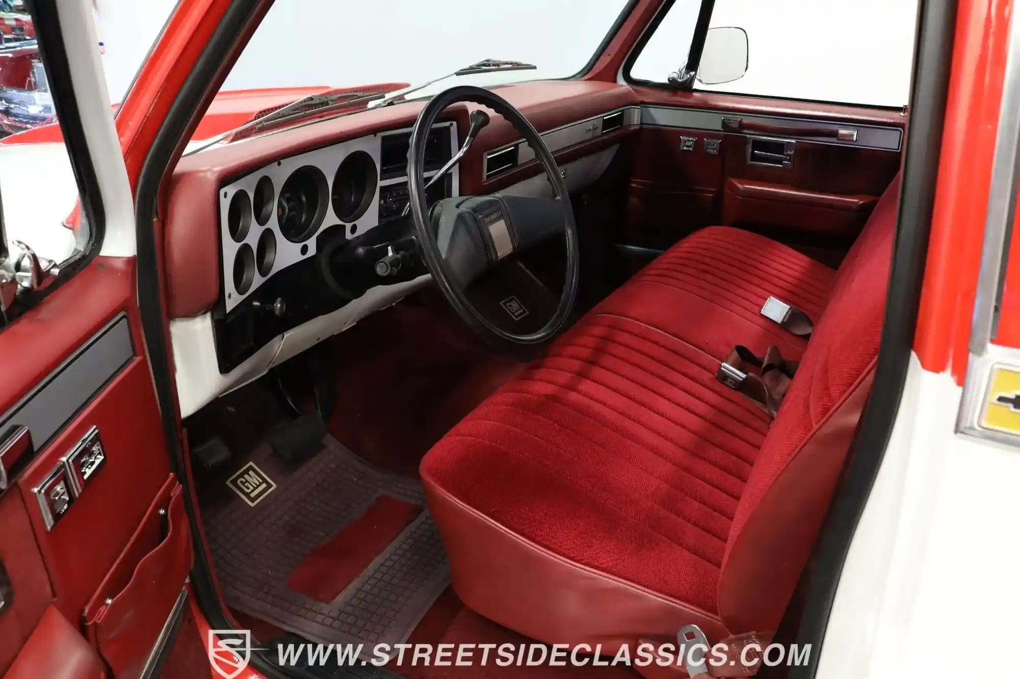 1984-chevrolet-c10-short-bed-pickup-for-sale-tampa-fl-41