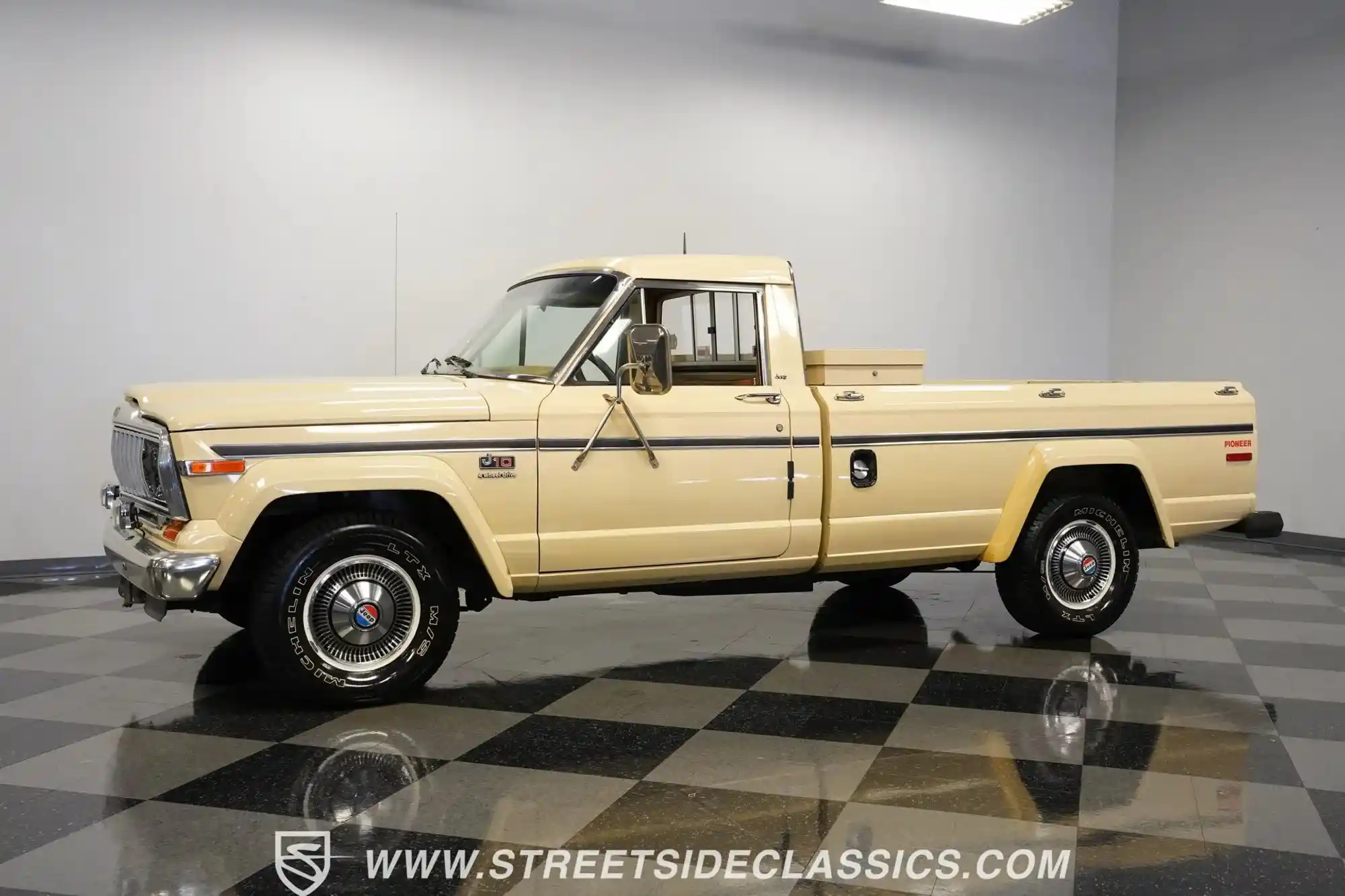 1985-jeep-j10-pioneer-for-sale-charlotte-nc-3