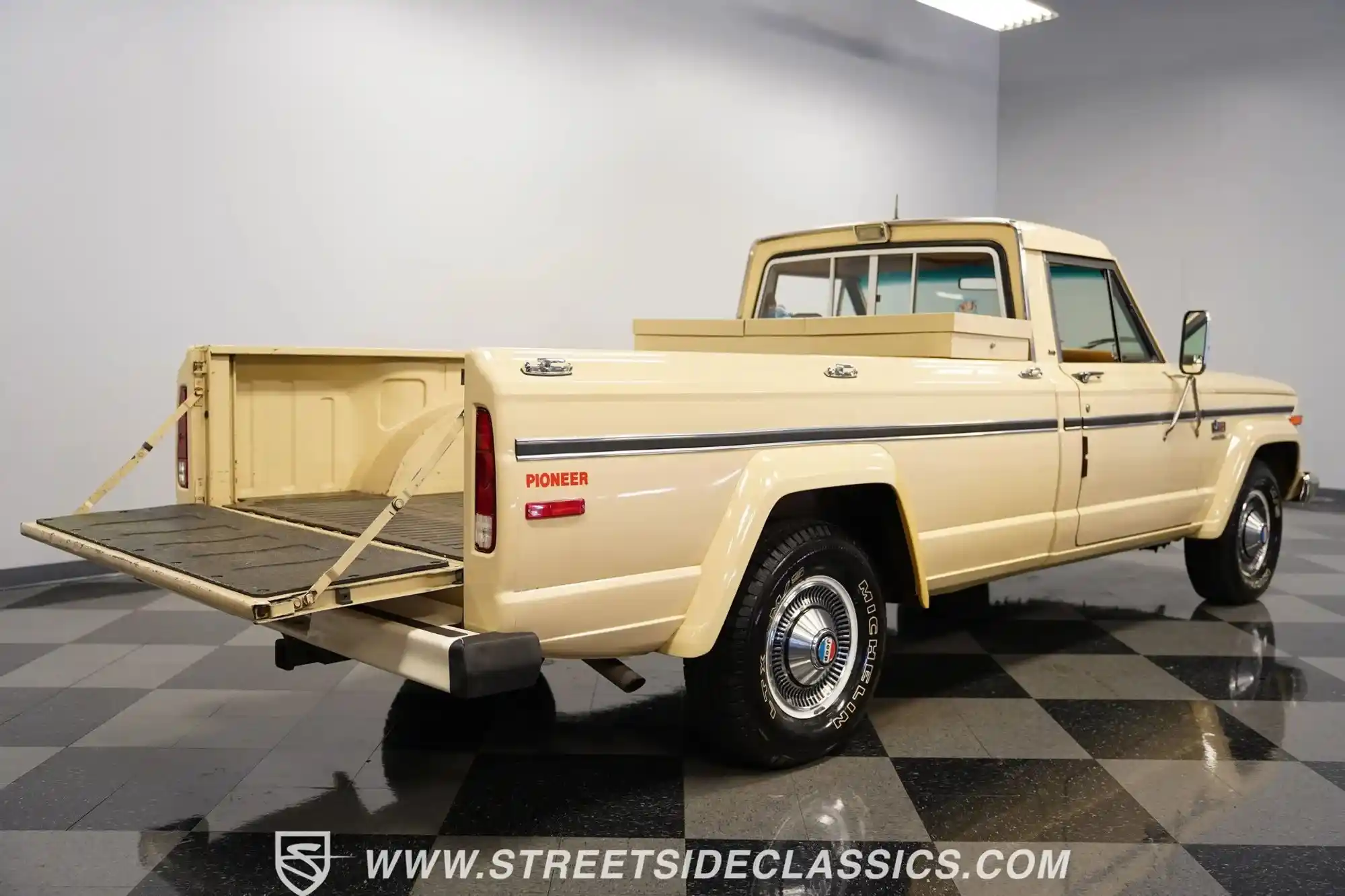 1985-jeep-j10-pioneer-for-sale-charlotte-nc-32