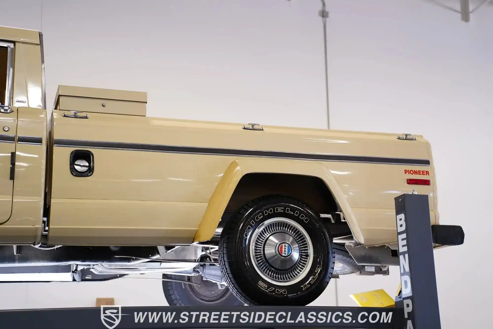 1985-jeep-j10-pioneer-for-sale-charlotte-nc-38
