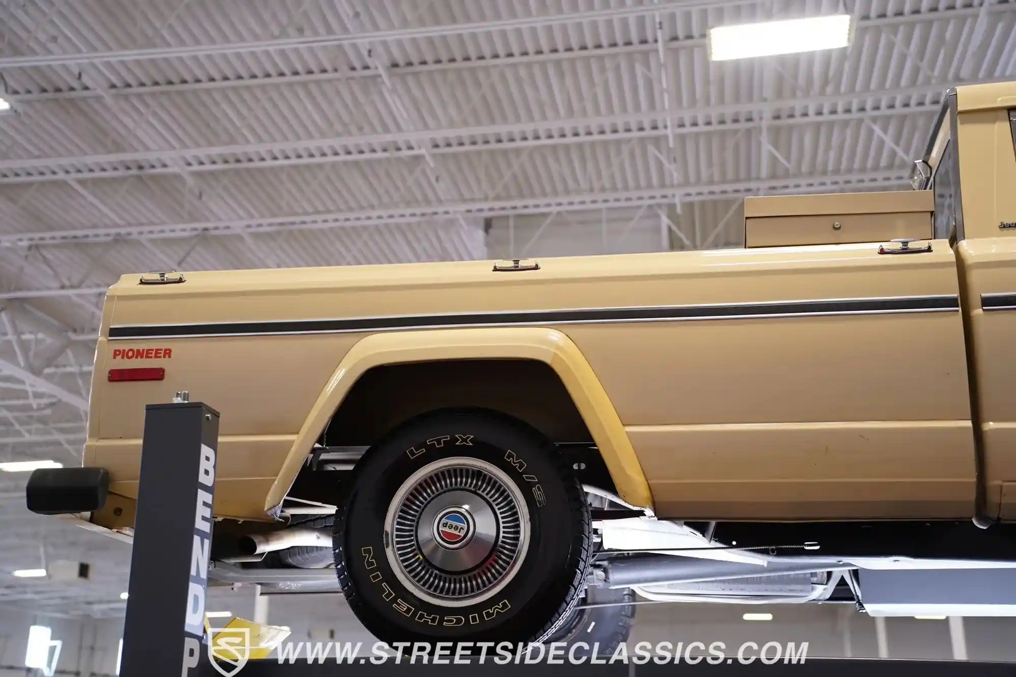 1985-jeep-j10-pioneer-for-sale-charlotte-nc-40
