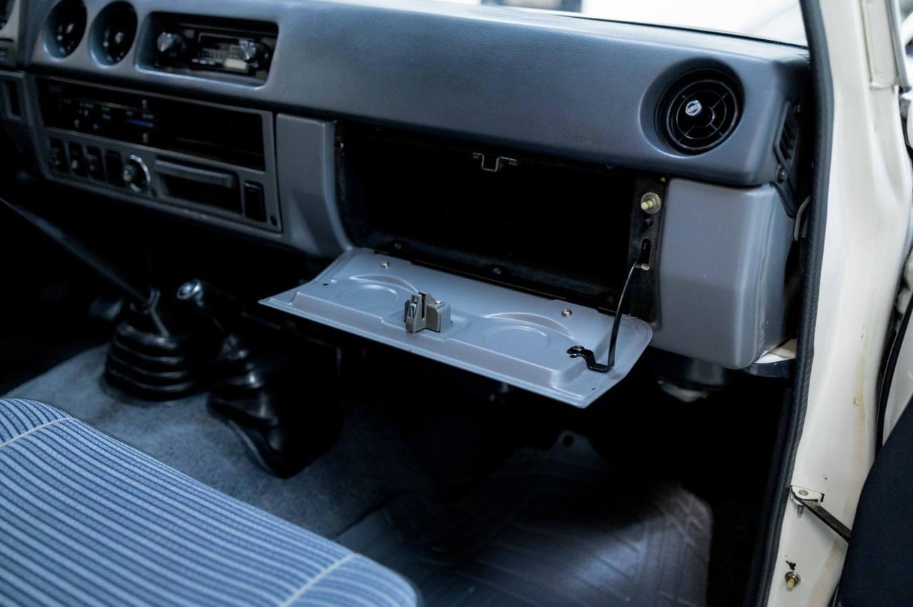 1985-toyota-land-cruiser-for-sale (11)