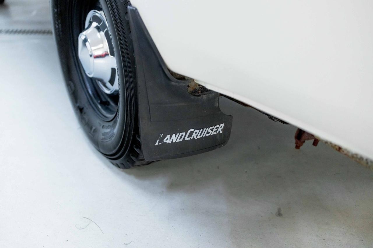 1985-toyota-land-cruiser-for-sale (36)