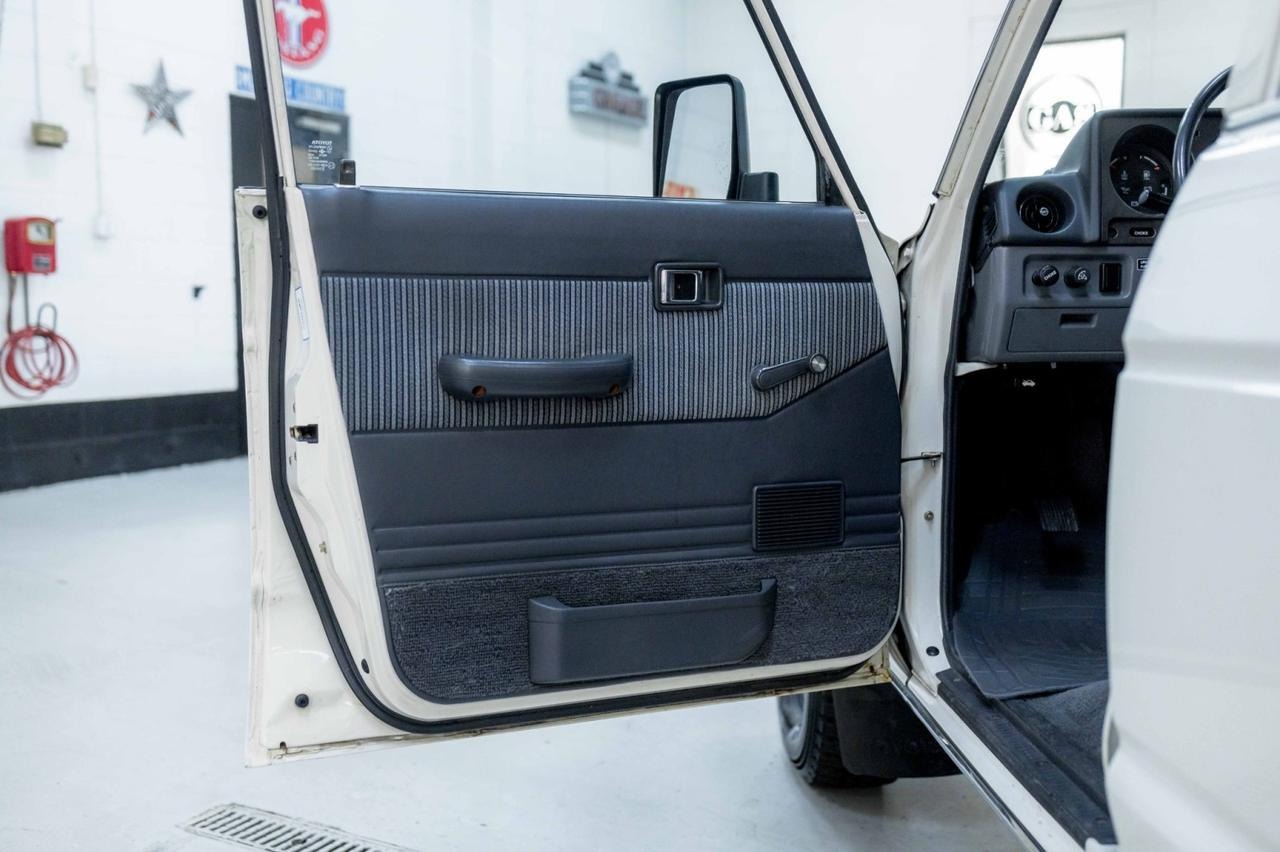 1985-toyota-land-cruiser-for-sale (40)