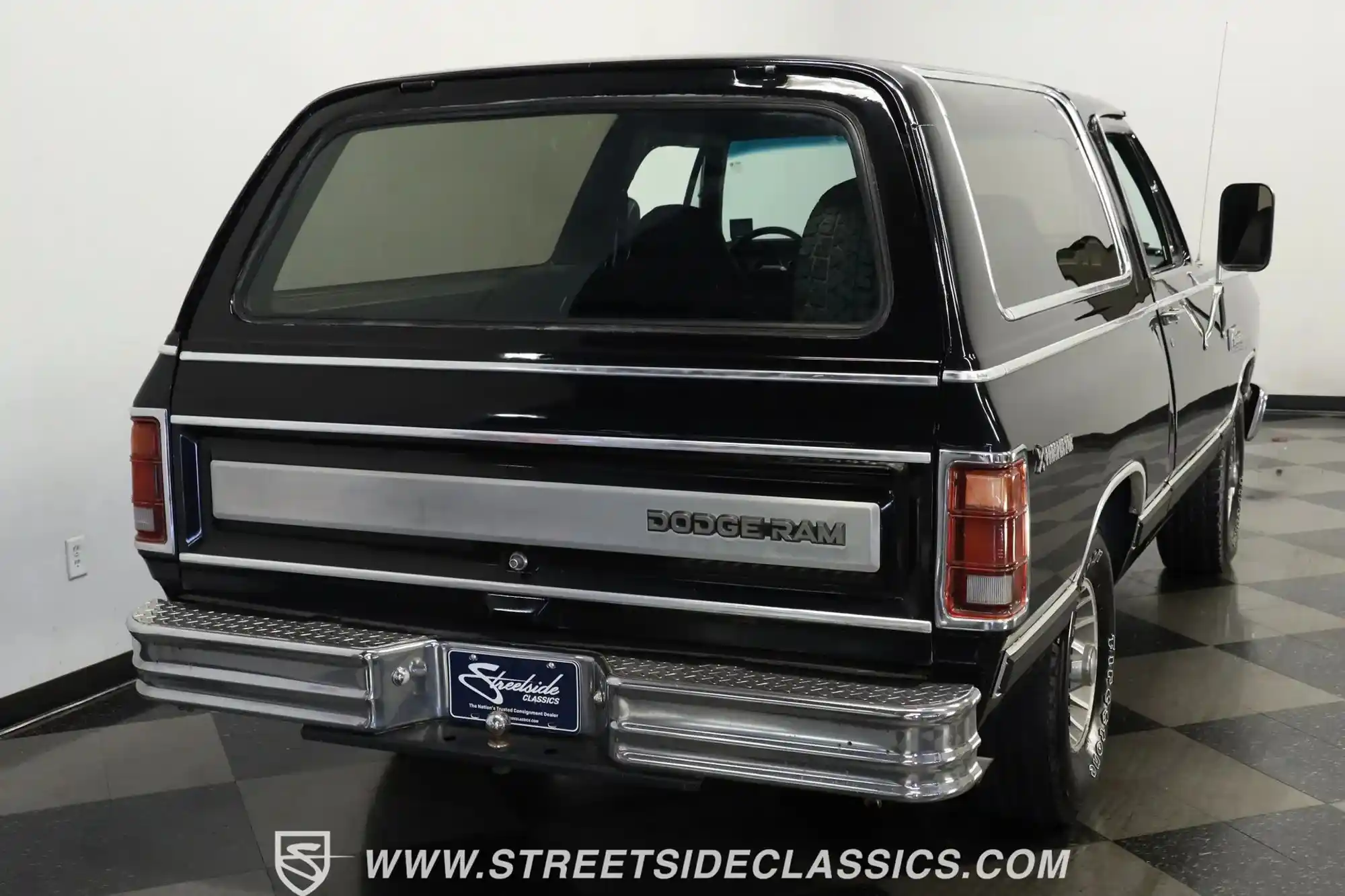 1986-dodge-ramcharger-prospector-for-sale-tampa-fl-7