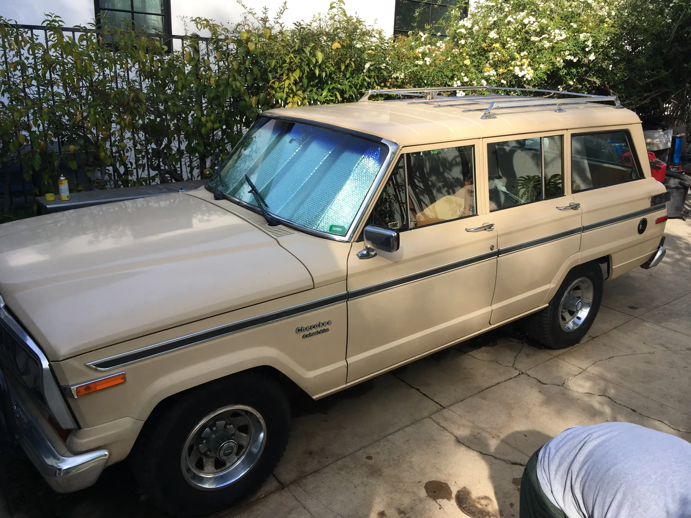1986-jeep-wagoneer-for-sale-california-01