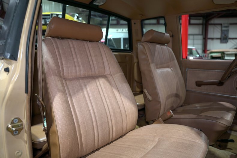 1986-nissan-hardbody-dlx-king-cab (19)