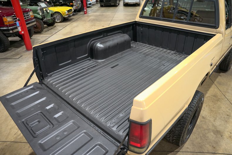 1986-nissan-hardbody-dlx-king-cab (24)