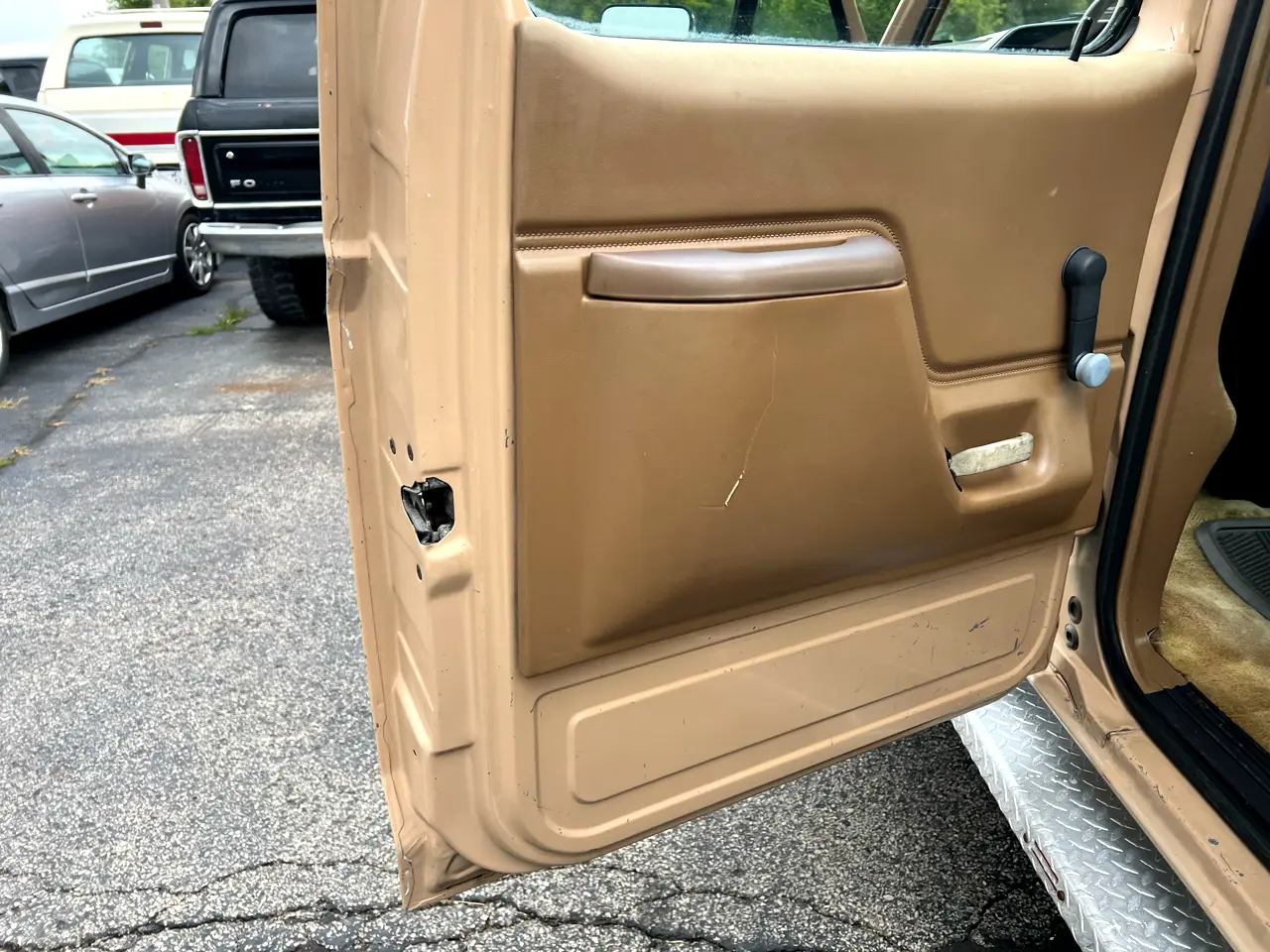 1987-ford-f350-crew-cab-4x4-centurion-for-sale-015