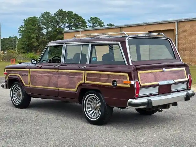 1987-jeep-grand-wagoneer-for-sale-hope-mills-nc-11