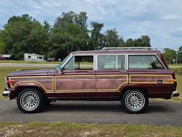 1987-jeep-grand-wagoneer-for-sale-hope-mills-nc-12