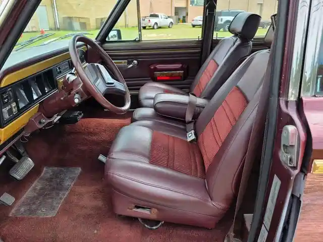 1987-jeep-grand-wagoneer-for-sale-hope-mills-nc-15