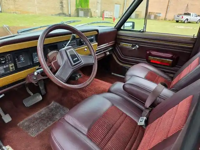 1987-jeep-grand-wagoneer-for-sale-hope-mills-nc-16