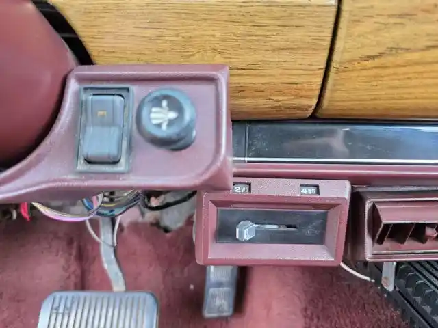 1987-jeep-grand-wagoneer-for-sale-hope-mills-nc-19