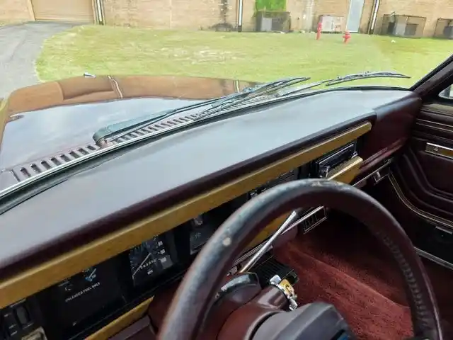1987-jeep-grand-wagoneer-for-sale-hope-mills-nc-33