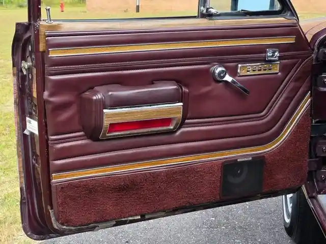 1987-jeep-grand-wagoneer-for-sale-hope-mills-nc-36