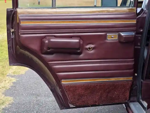 1987-jeep-grand-wagoneer-for-sale-hope-mills-nc-38