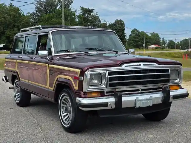 1987-jeep-grand-wagoneer-for-sale-hope-mills-nc-4