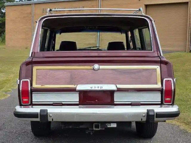 1987-jeep-grand-wagoneer-for-sale-hope-mills-nc-45