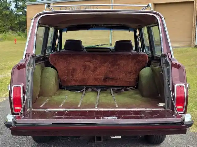 1987-jeep-grand-wagoneer-for-sale-hope-mills-nc-46