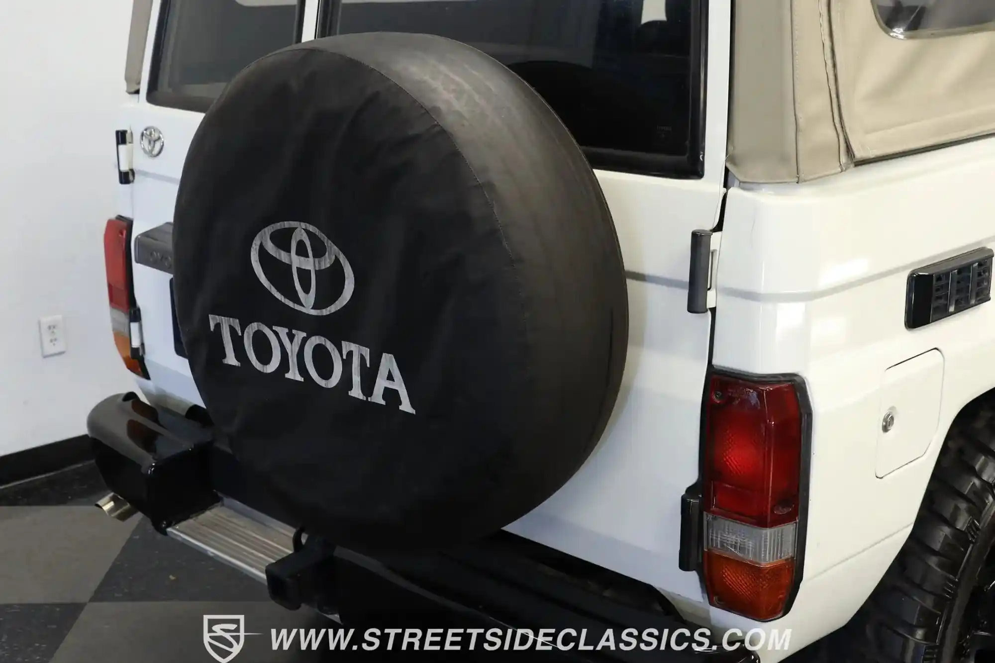 1987-toyota-land-cruiser-fj73-for-sale-streetside-classics-tampa-fl-21