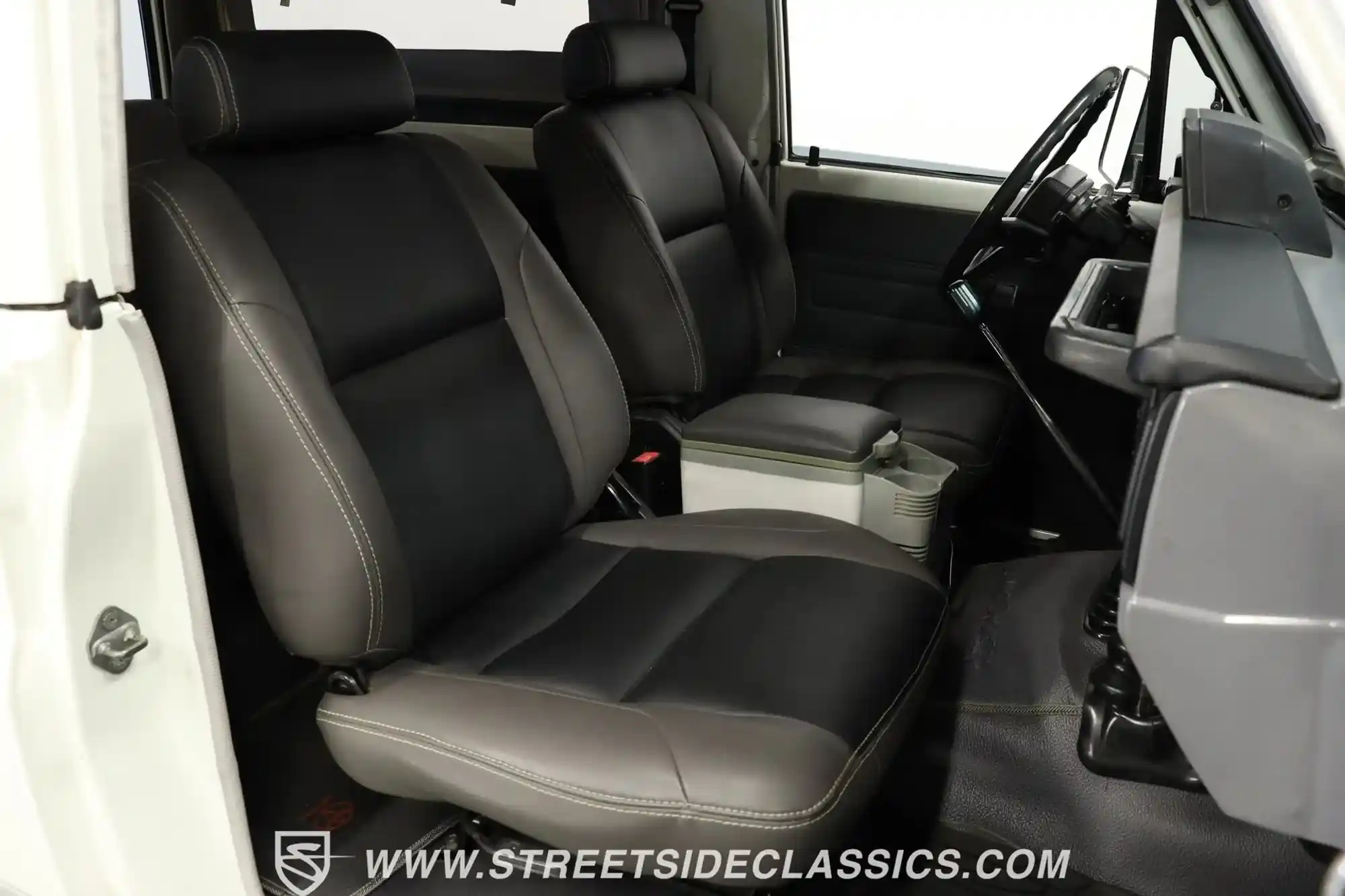 1987-toyota-land-cruiser-fj73-for-sale-streetside-classics-tampa-fl-48