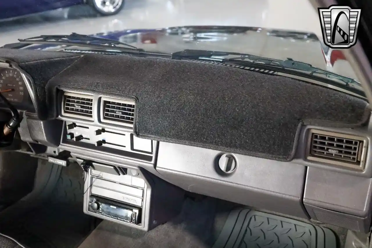 1987-toyota-pickup-rwd-for-sale-san-antonio-tx-91