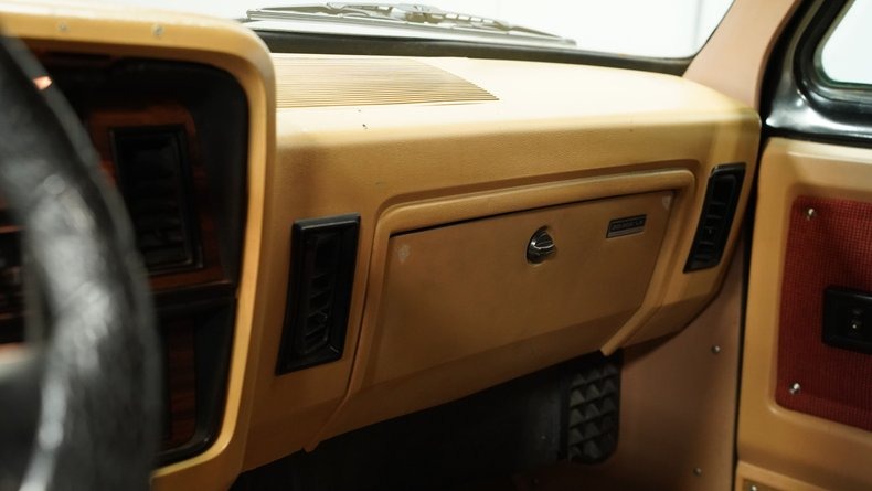 1988-dodge-ramcharger-for-sale (36)