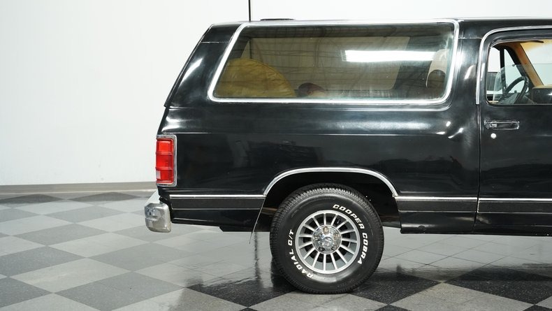 1988-dodge-ramcharger-for-sale (46)