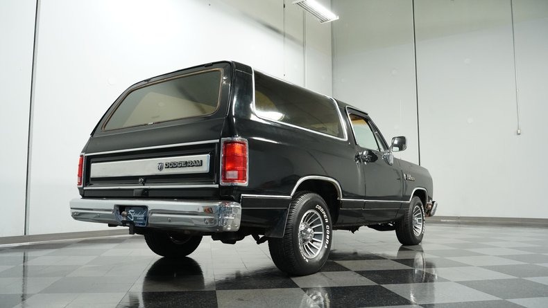 1988-dodge-ramcharger-for-sale (49)