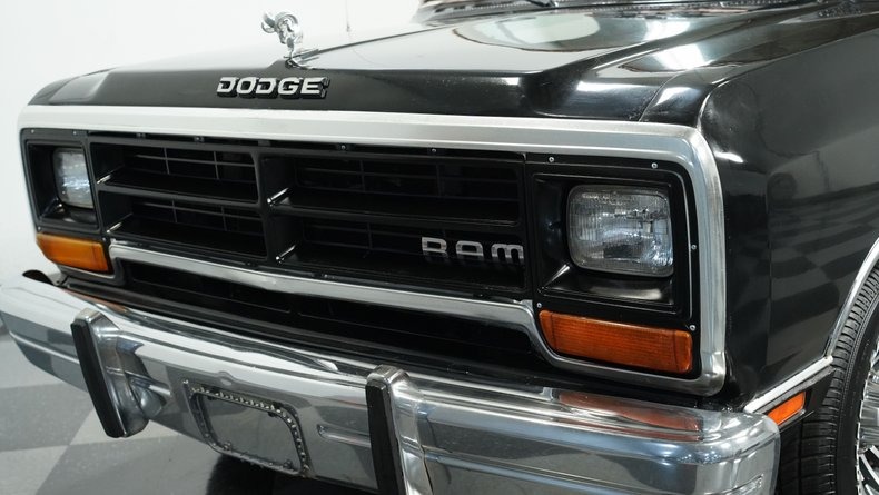 1988-dodge-ramcharger-for-sale (55)