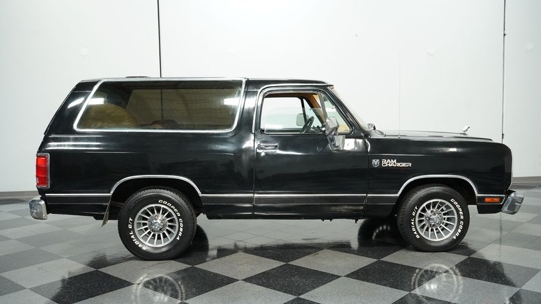 1988-dodge-ramcharger-for-sale (60)