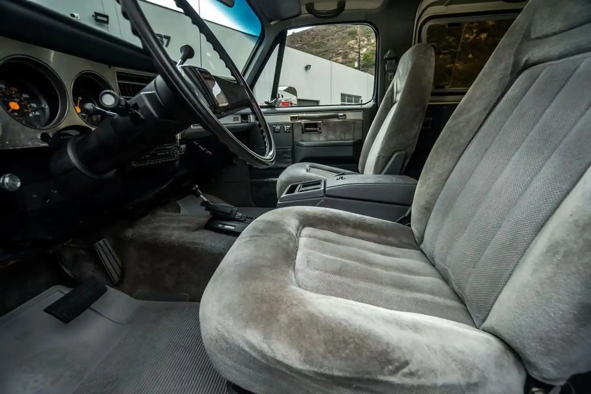 1988-gmc-jimmy-sierra-classic-for-sale-laguna-beach-ca-53