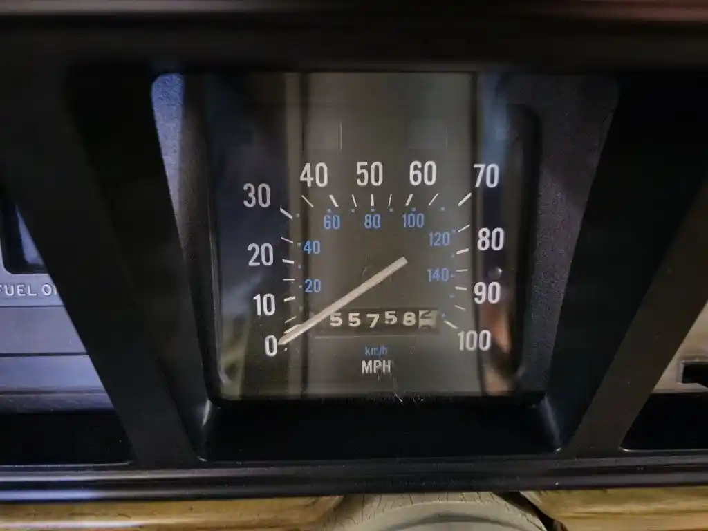 1988-jeep-grand-wagoneer-for-sale-boerne-tx-16