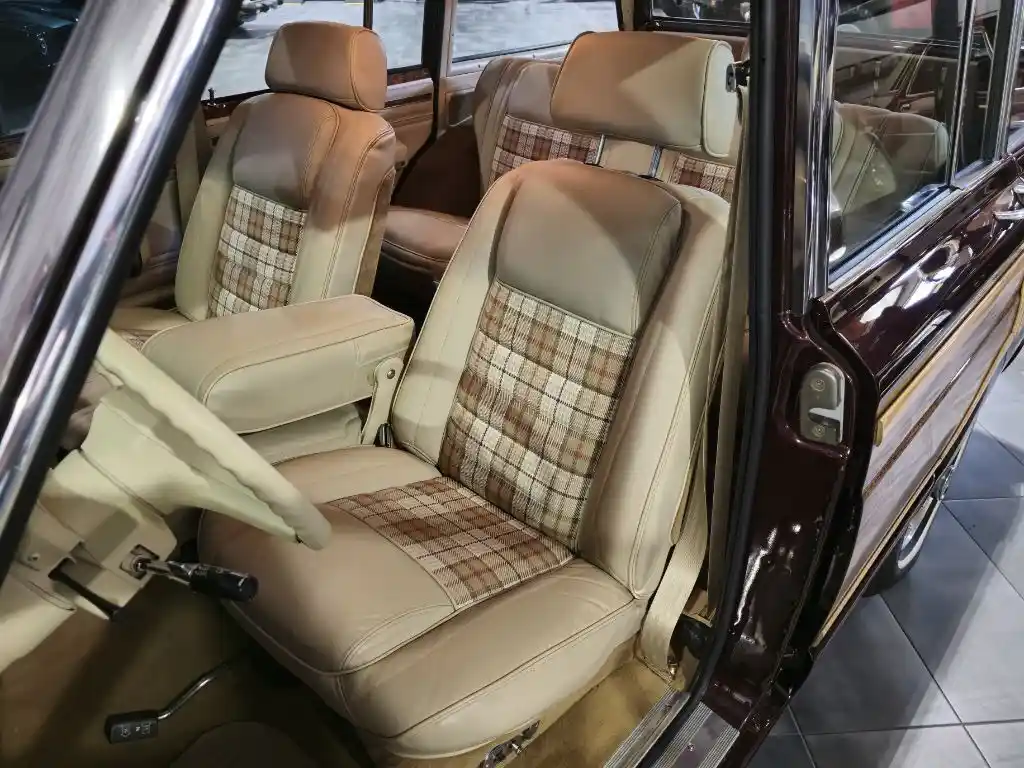 1988-jeep-grand-wagoneer-for-sale-boerne-tx-21