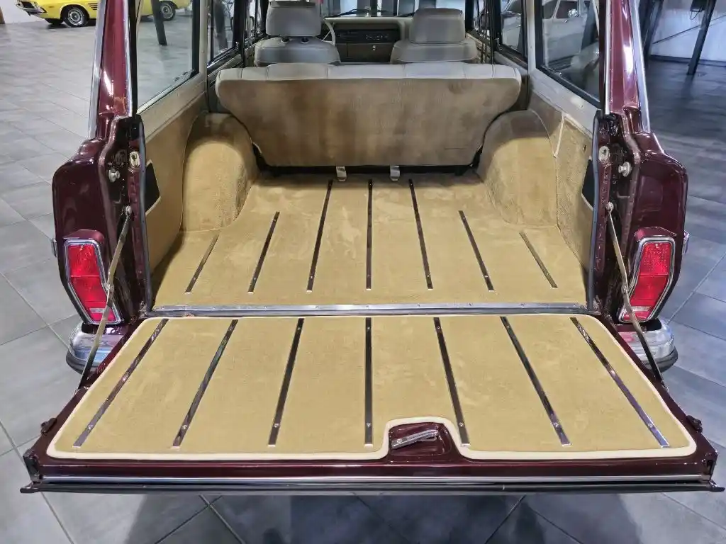 1988-jeep-grand-wagoneer-for-sale-boerne-tx-32