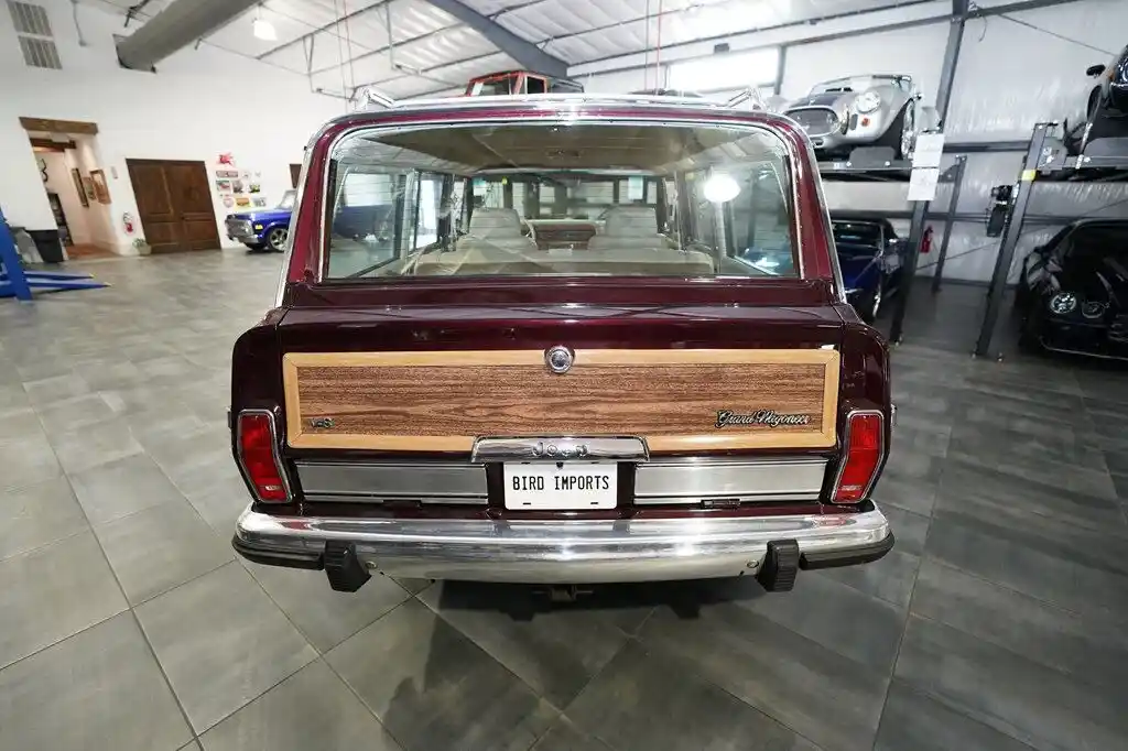 1988-jeep-grand-wagoneer-for-sale-boerne-tx-5