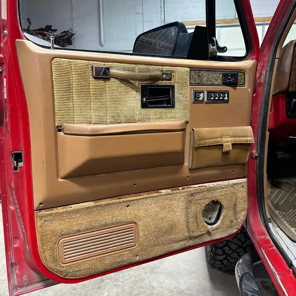 1990-chevrolet-suburban-2500-for-sale-elkhart-in-16